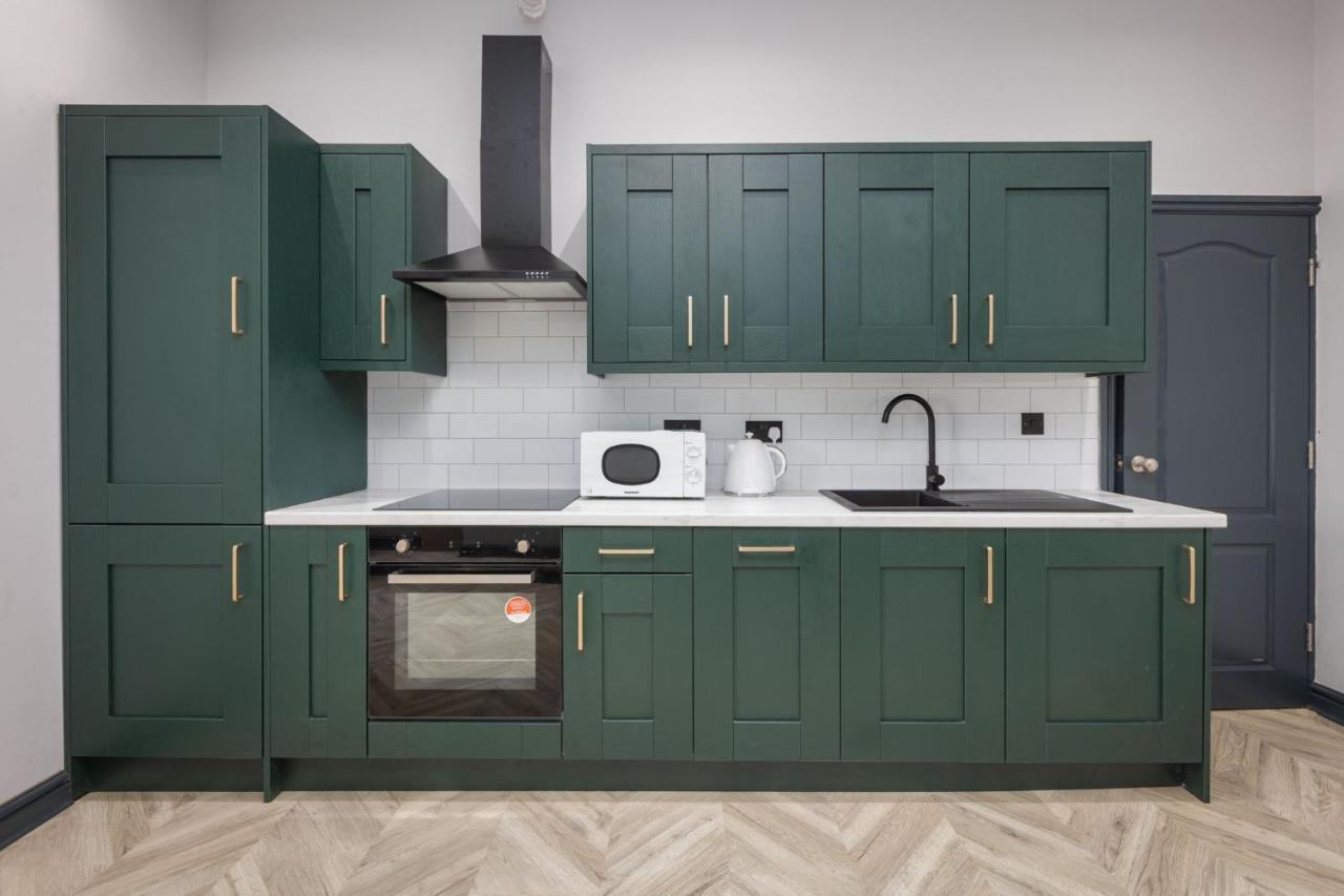 Ettie And Gigi'S Apartment Блекпул Екстериор снимка