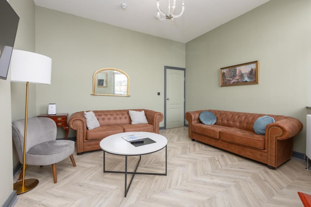 Ettie And Gigi'S Apartment Блекпул Екстериор снимка